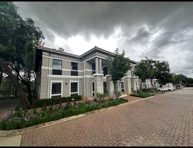 382.60M² OFFICE TO LET IN WOODMEAD